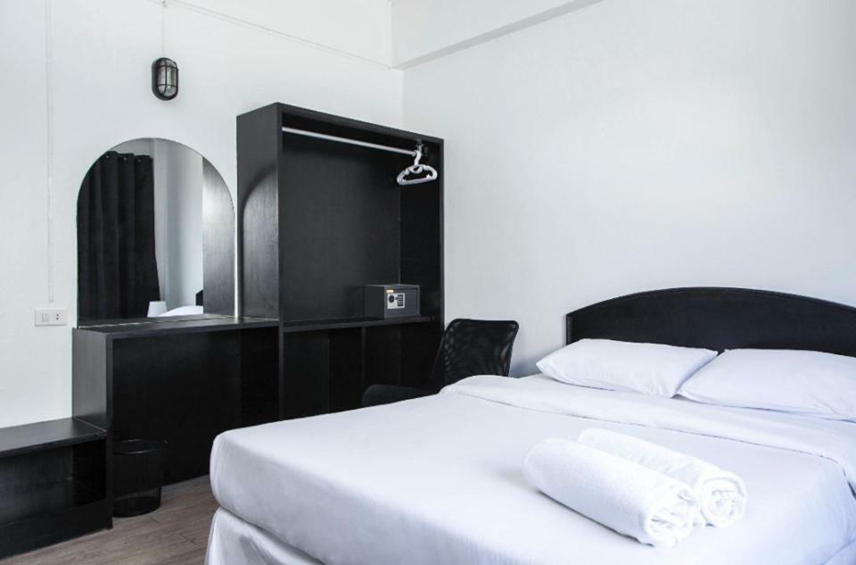 Crystal Hotel هوا هين المظهر الخارجي الصورة